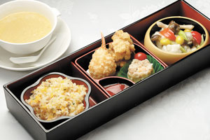 お子様料理膳 2,000円(税別)